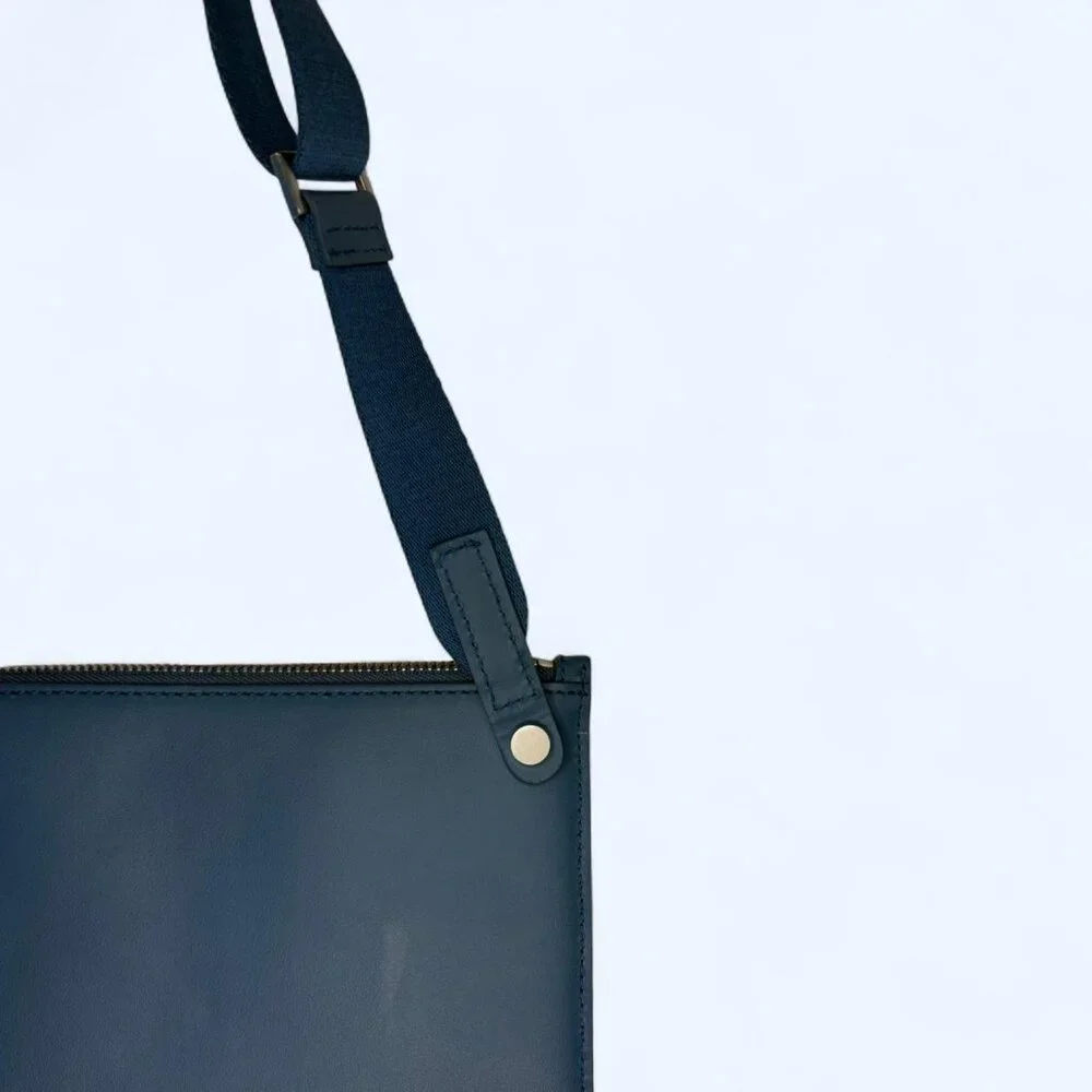 NWOT Everlane Italian Leather Crossbody Bag - Picture 3 of 7